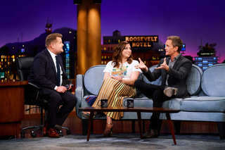 Chelsea Peretti feet photo thumbnail