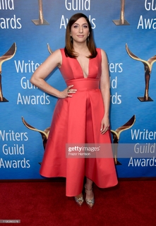 Chelsea Peretti feet photo thumbnail