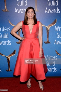 Chelsea Peretti feet photo thumbnail