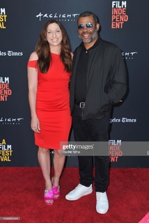 Chelsea Peretti feet photo thumbnail