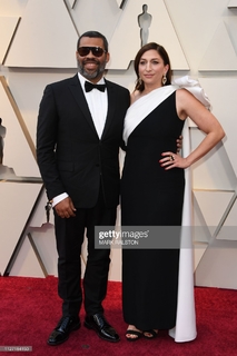Chelsea Peretti feet photo thumbnail
