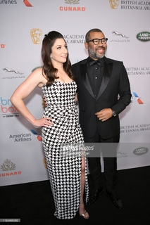 Chelsea Peretti feet photo thumbnail