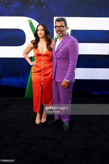 Chelsea Peretti feet photo thumbnail
