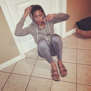 Chelsea Tavares feet photo 12