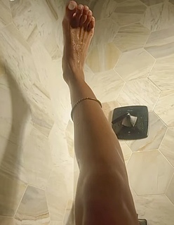 Chelsea Tavares feet photo 9