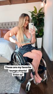 Chelsie Hill feet photo 14