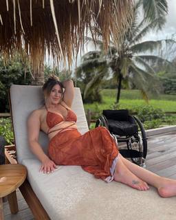 Chelsie Hill feet photo 10