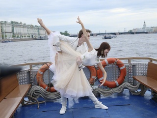 Chen Jin feet photo 3