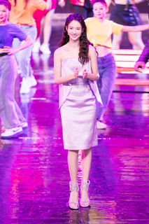 Chen Jin feet photo 1