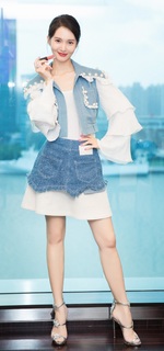 Chen Jin feet photo 19