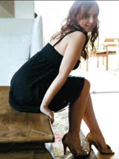 Chenoa feet photo 5