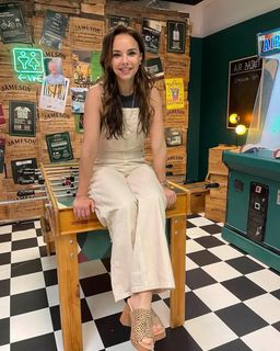 Chenoa feet photo 16