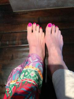 Cher feet photo thumbnail