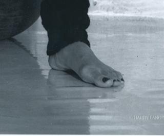 Cher feet photo thumbnail
