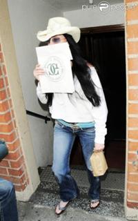 Cher feet photo thumbnail