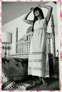 Cher feet photo thumbnail