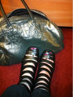Cher feet photo thumbnail