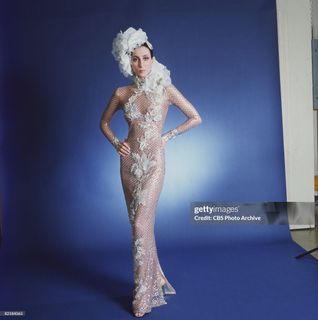 Cher feet photo thumbnail