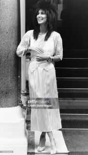 Cher feet photo thumbnail