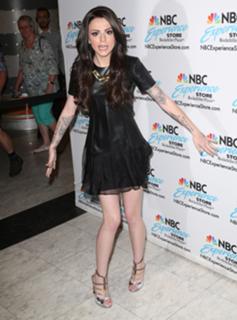 Cher Lloyd feet photo thumbnail