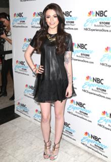Cher Lloyd feet photo thumbnail