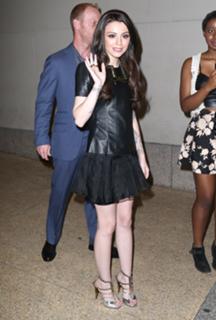 Cher Lloyd feet photo thumbnail
