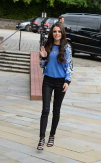 Cher Lloyd feet photo thumbnail