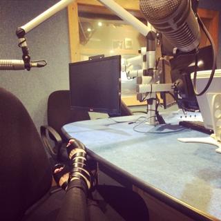 Cher Lloyd feet photo thumbnail