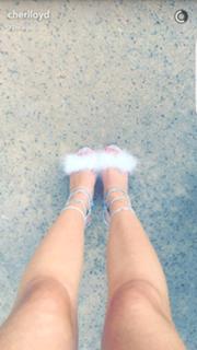 Cher Lloyd feet photo thumbnail