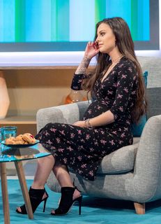 Cher Lloyd feet photo thumbnail