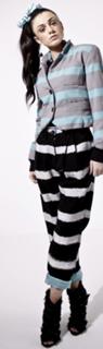 Cher Lloyd feet photo thumbnail