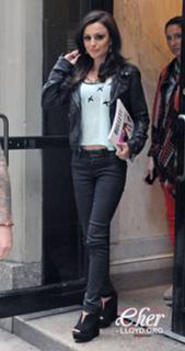 Cher Lloyd feet photo thumbnail
