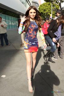 Cher Lloyd feet photo thumbnail