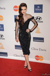 Cher Lloyd feet photo thumbnail