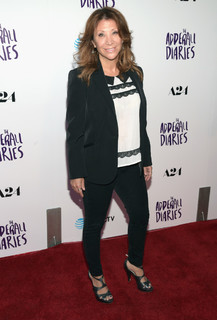 Cheri Oteri feet photo thumbnail