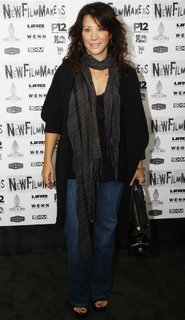 Cheri Oteri feet photo thumbnail