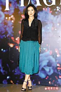 Cherie Chung feet photo 15