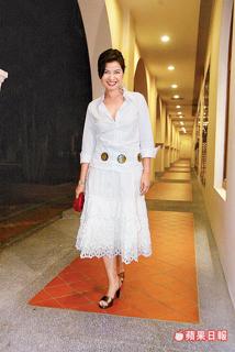 Cherie Chung feet photo 19