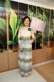 Cherie Chung feet photo 20