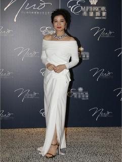 Cherie Chung feet photo 1