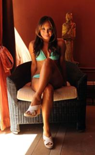 Cheryl Burke feet photo thumbnail