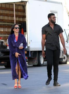 Cheryl Burke feet photo thumbnail