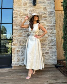 Cheryl Burke feet photo thumbnail