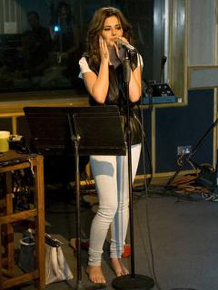 Cheryl feet photo thumbnail