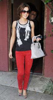 Cheryl feet photo thumbnail