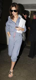 Cheryl feet photo thumbnail