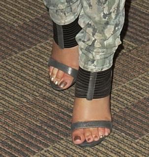 Cheryl feet photo thumbnail