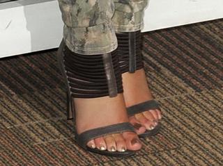 Cheryl feet photo thumbnail
