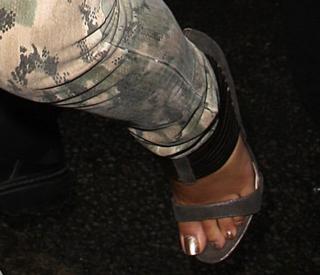 Cheryl feet photo thumbnail