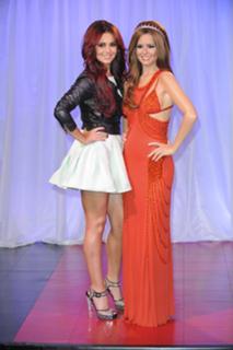 Cheryl feet photo thumbnail